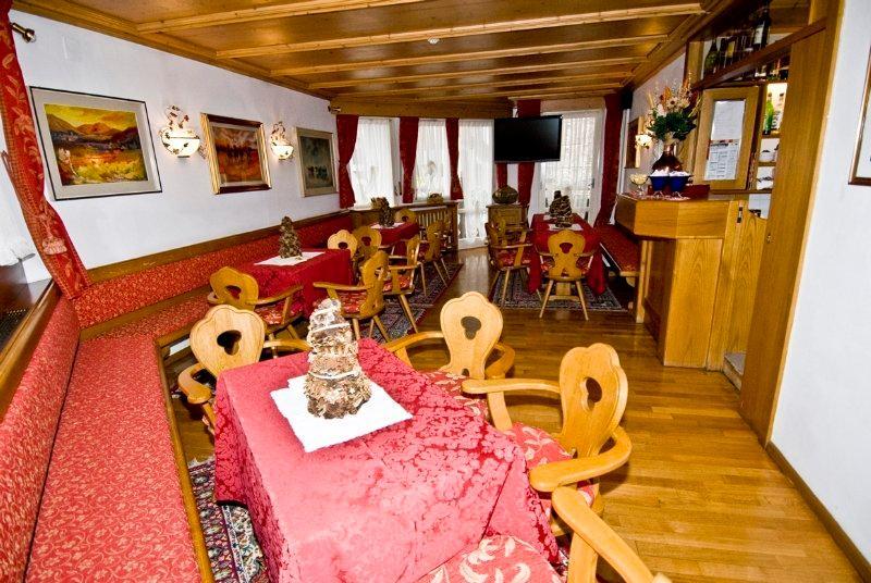 Hotel Olimpia Cortina d'Ampezzo Exterior foto