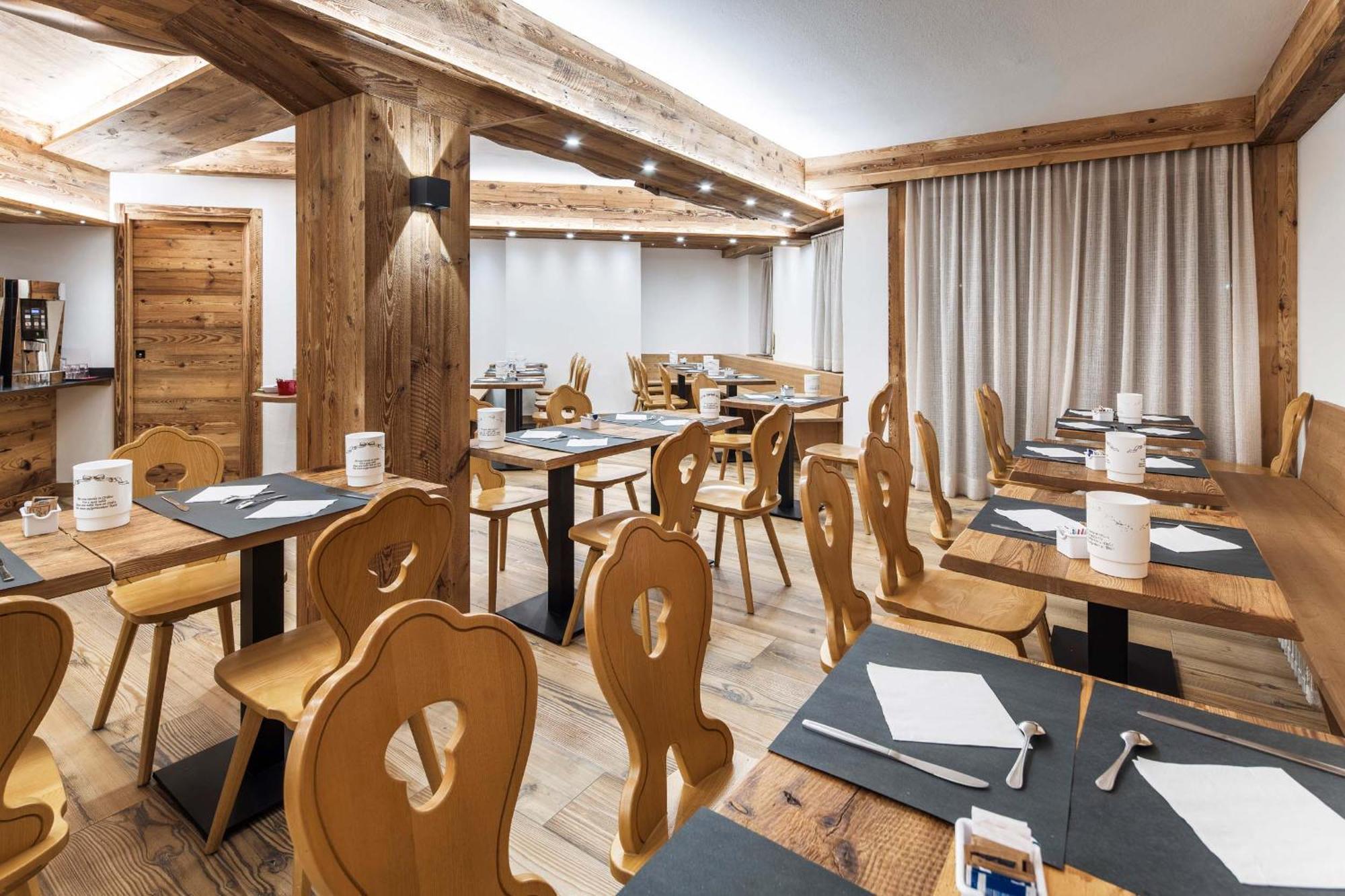 Hotel Olimpia Cortina d'Ampezzo Exterior foto