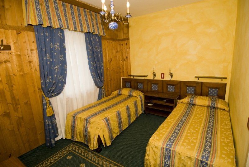 Hotel Olimpia Cortina d'Ampezzo Exterior foto